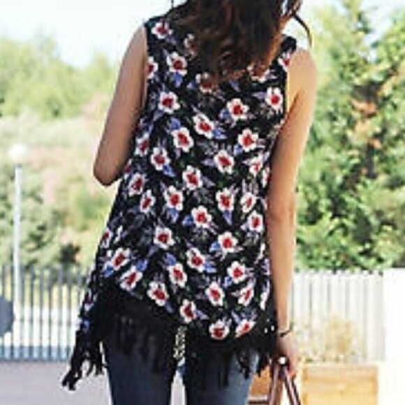 Zara Trafaluc Black Floral Open Vest Fringe - Picture 2 of 6